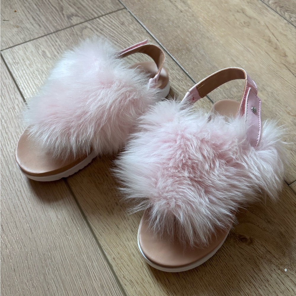 UGG Girls Holly Genuine Shearling Sandals